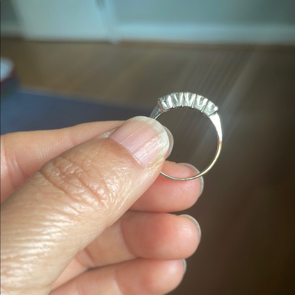 Diamond and 14 K Gold Ring - Picture 6 of 8